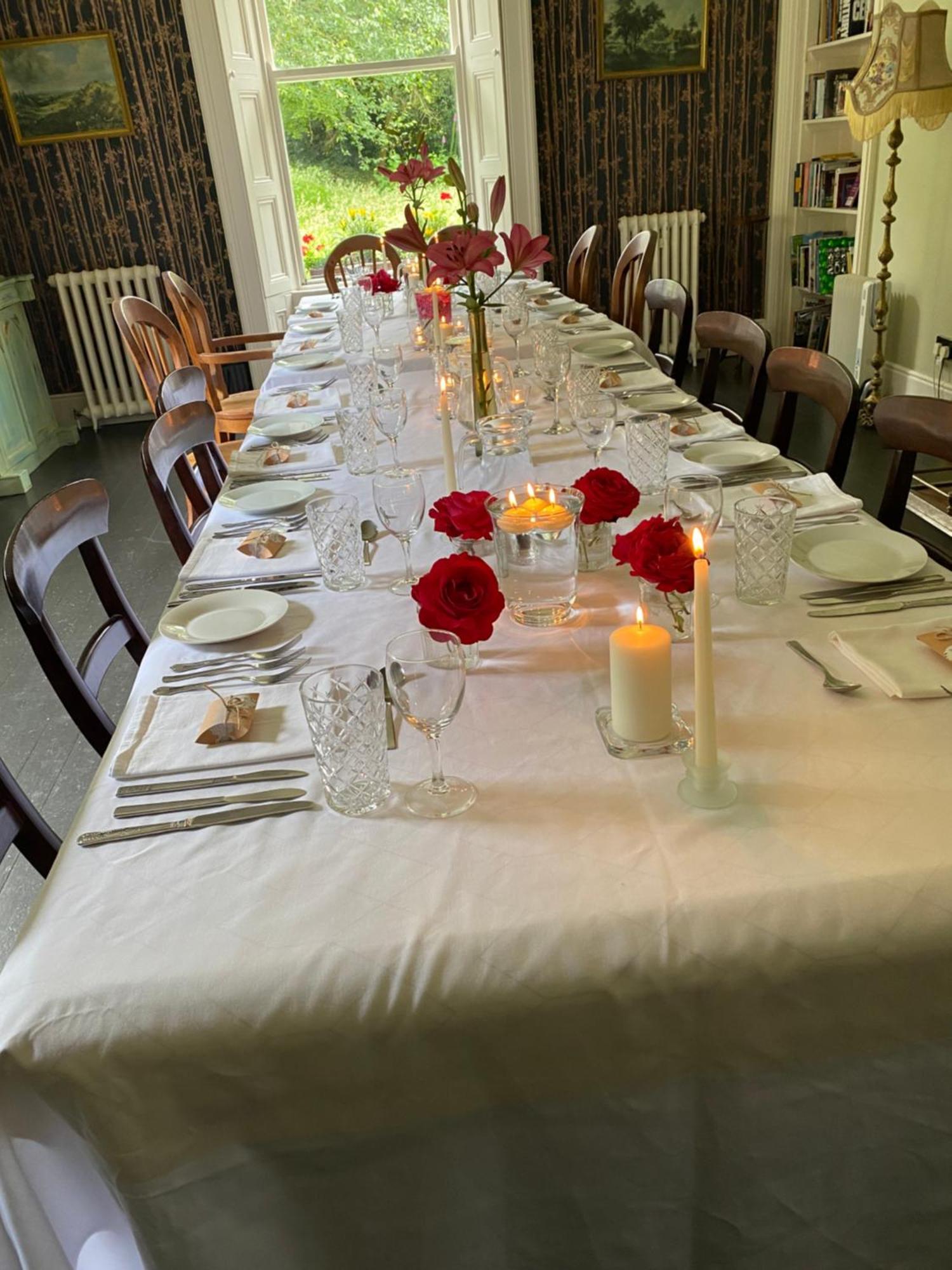 Clone Country House Aughrim Exterior foto A table set for a formal dinner