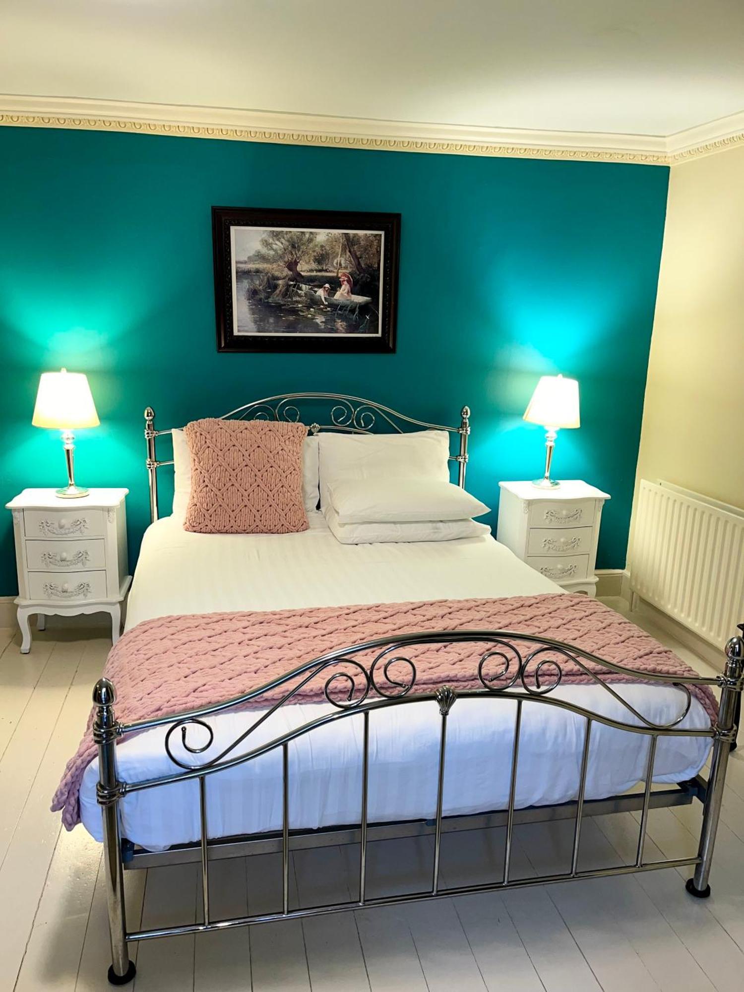 Clone Country House Aughrim Exterior foto A bedroom at the hotel